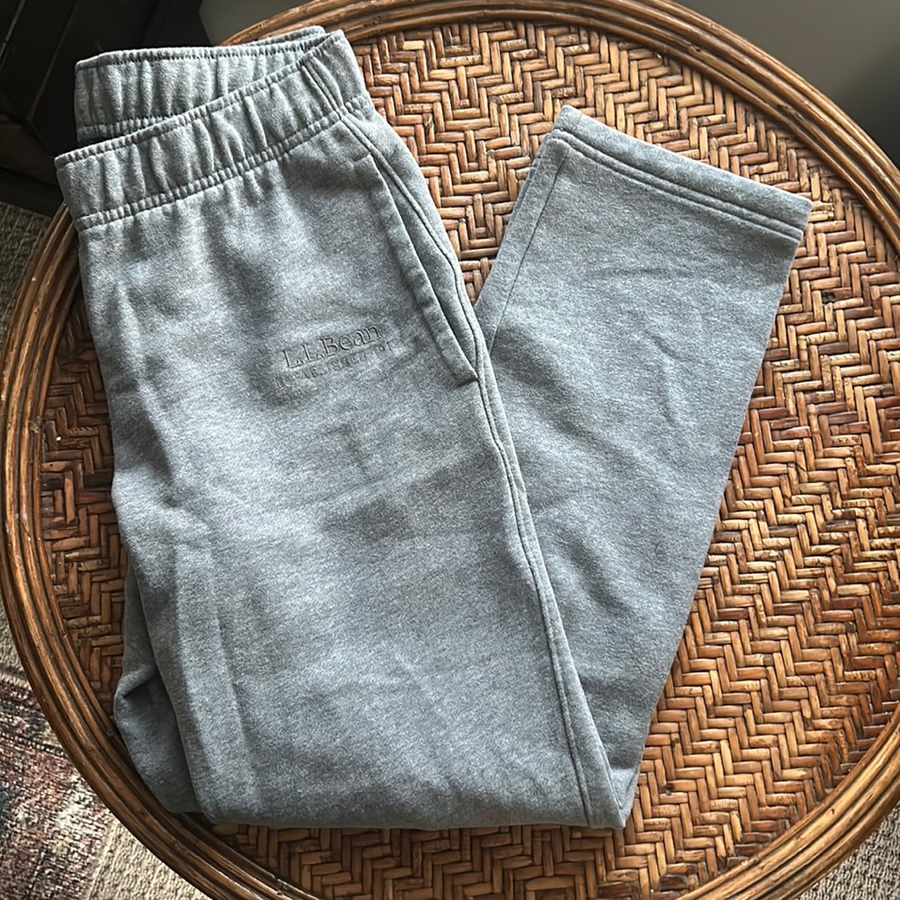 NWOT men’s LL Bean sweatpants 30” small